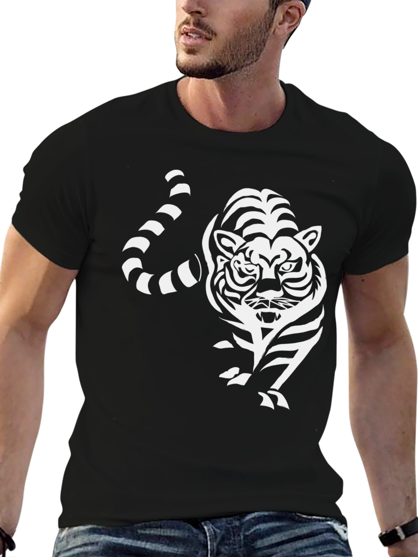 Tiger Graphic Print Tee - Stylish Black T-Shirt