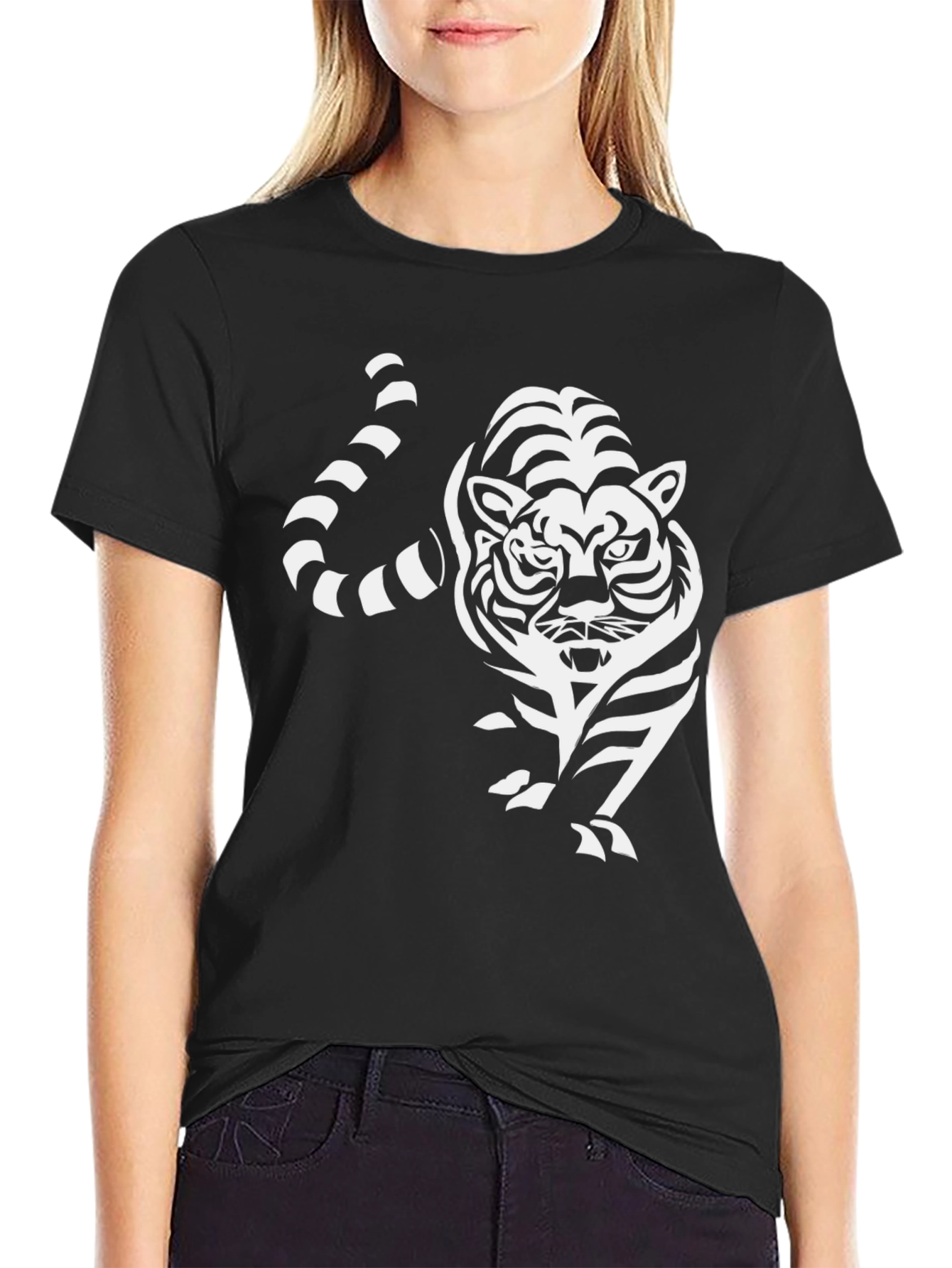 Tiger Graphic Print Tee - Stylish Black T-Shirt
