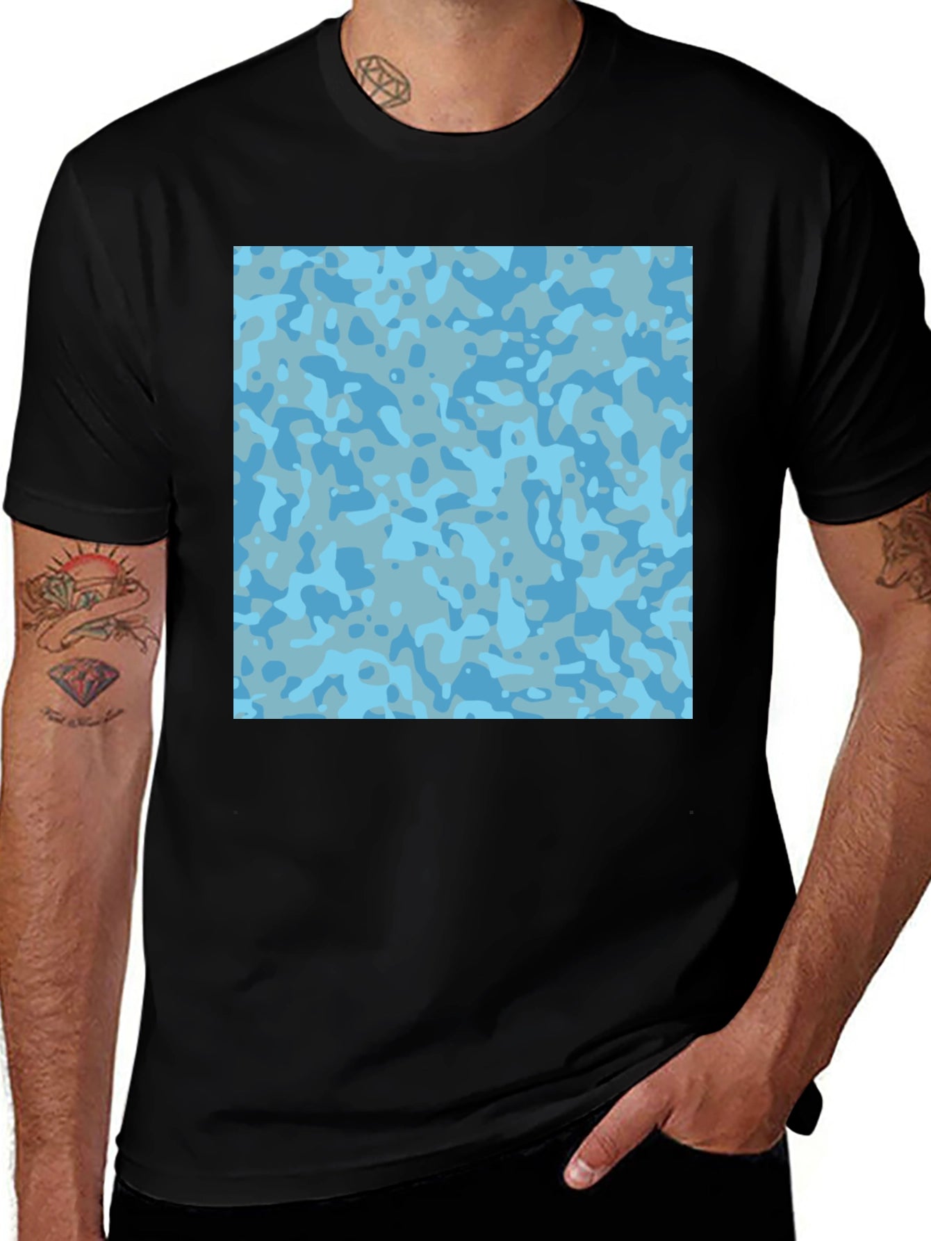 Urban Camo Tee - Stylish Black T-Shirt