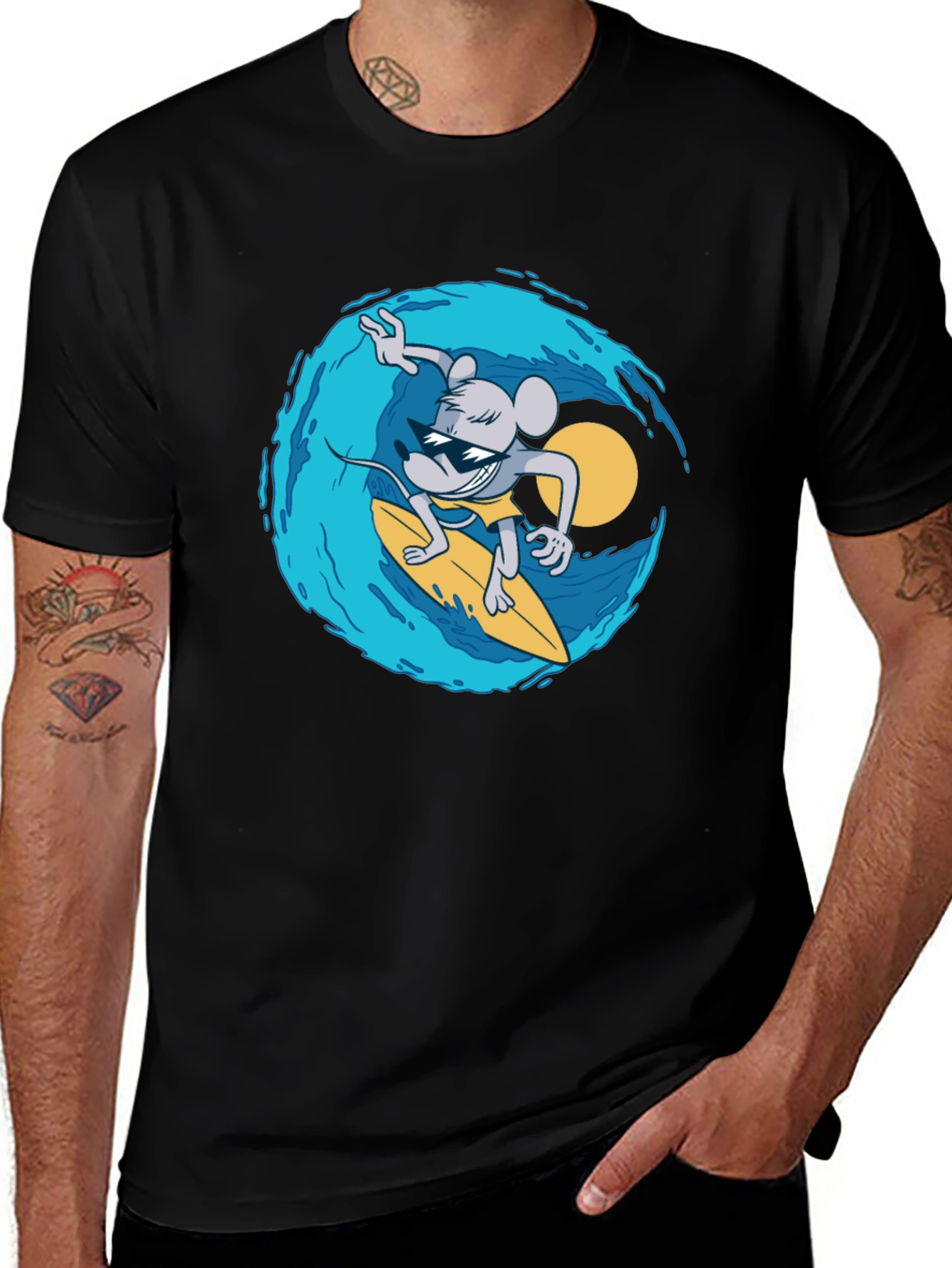 Surfing Mouse Graphic Tee - Cool Black T-Shirt